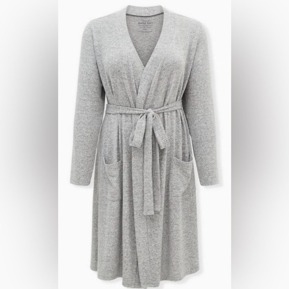 NWT Torrid Super Soft Plush Gray Lounge Robe Size 1X/2X (14-20)